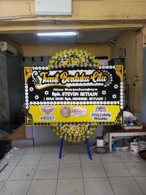 Papan Bunga di Pasar Minggu