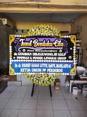 Papan Bunga di Pasar Minggu